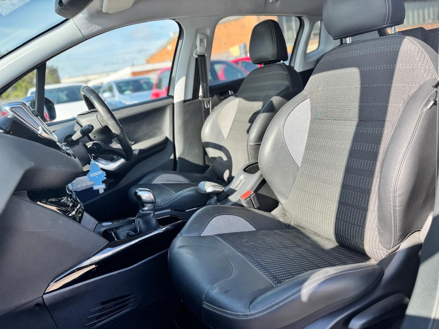Used Peugeot 2008 2016 for sale - 75857673: Photo 9