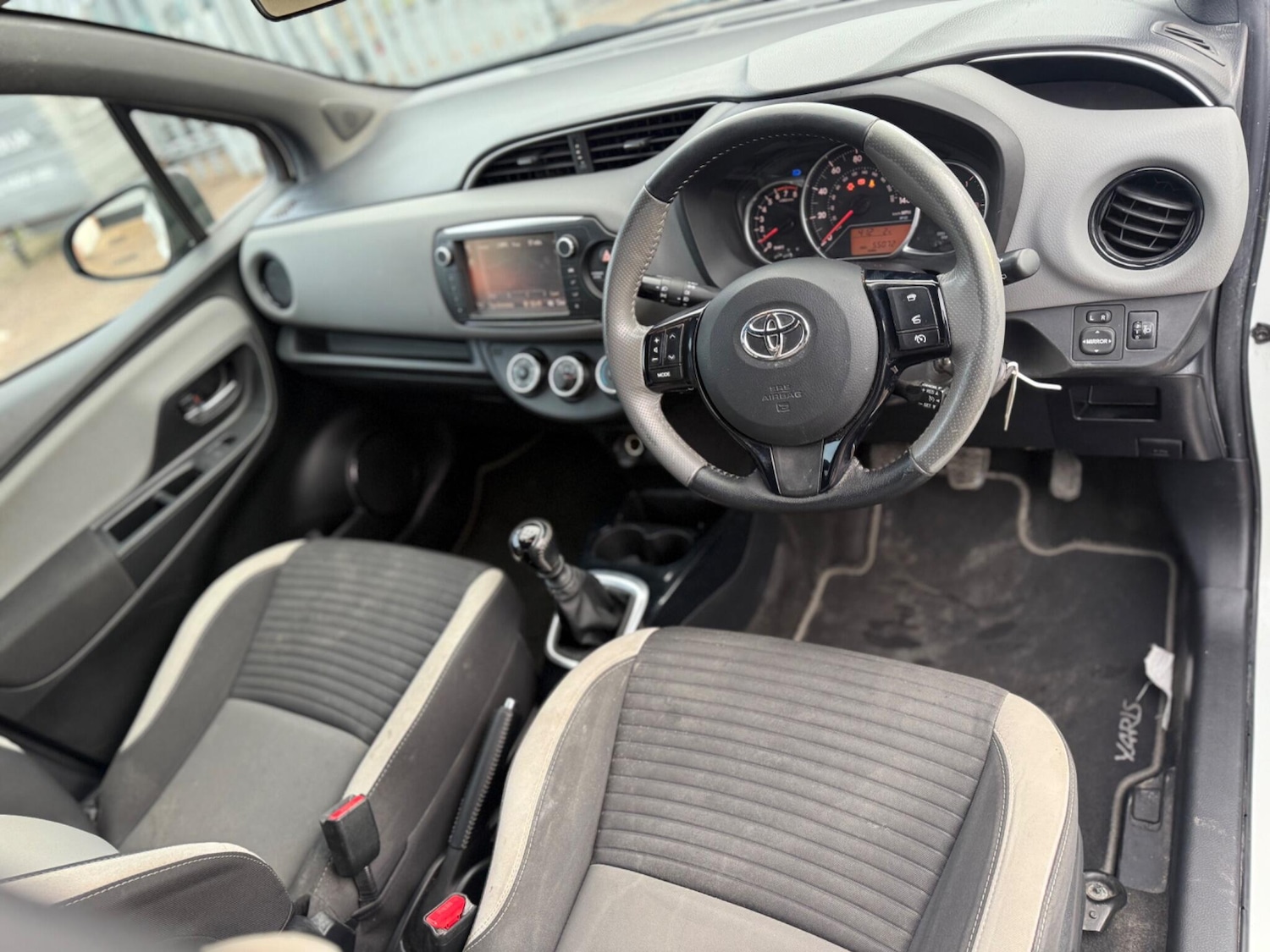 Used Toyota Yaris 2017 for sale - 77412317: Photo 10