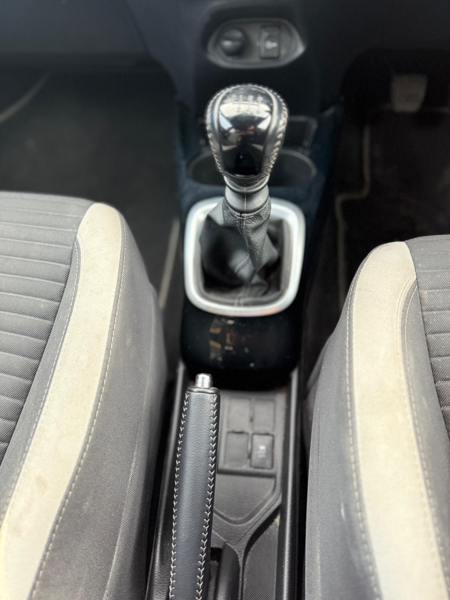 Used Toyota Yaris 2017 for sale - 77412317: Photo 16