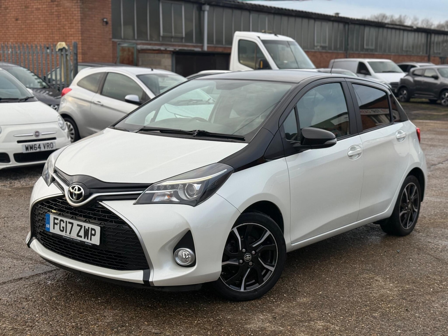 Used Toyota Yaris 2017 for sale - 77412317: Photo 7