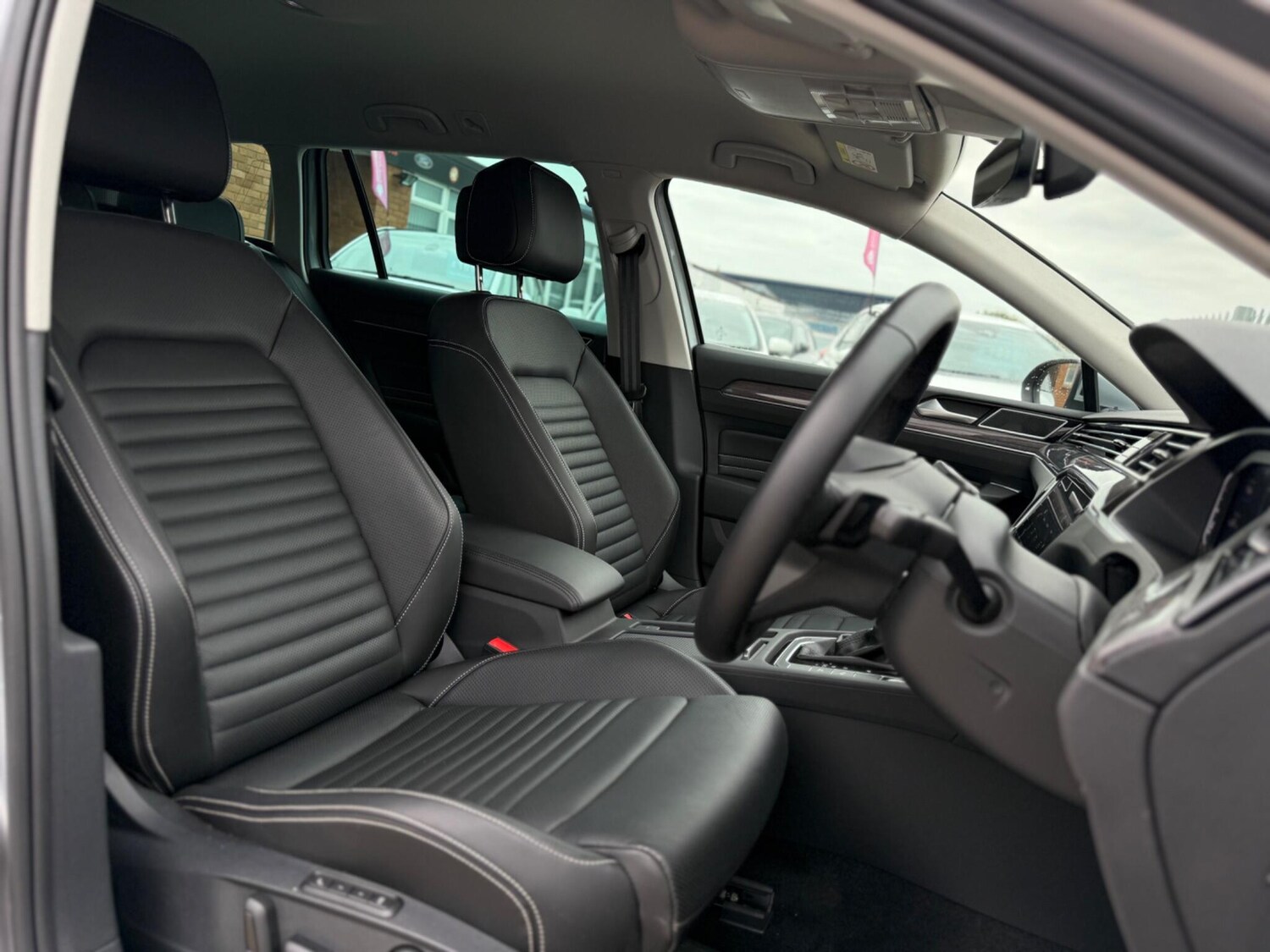 Used Volkswagen Passat 2025 for sale - 76513372: Photo 14