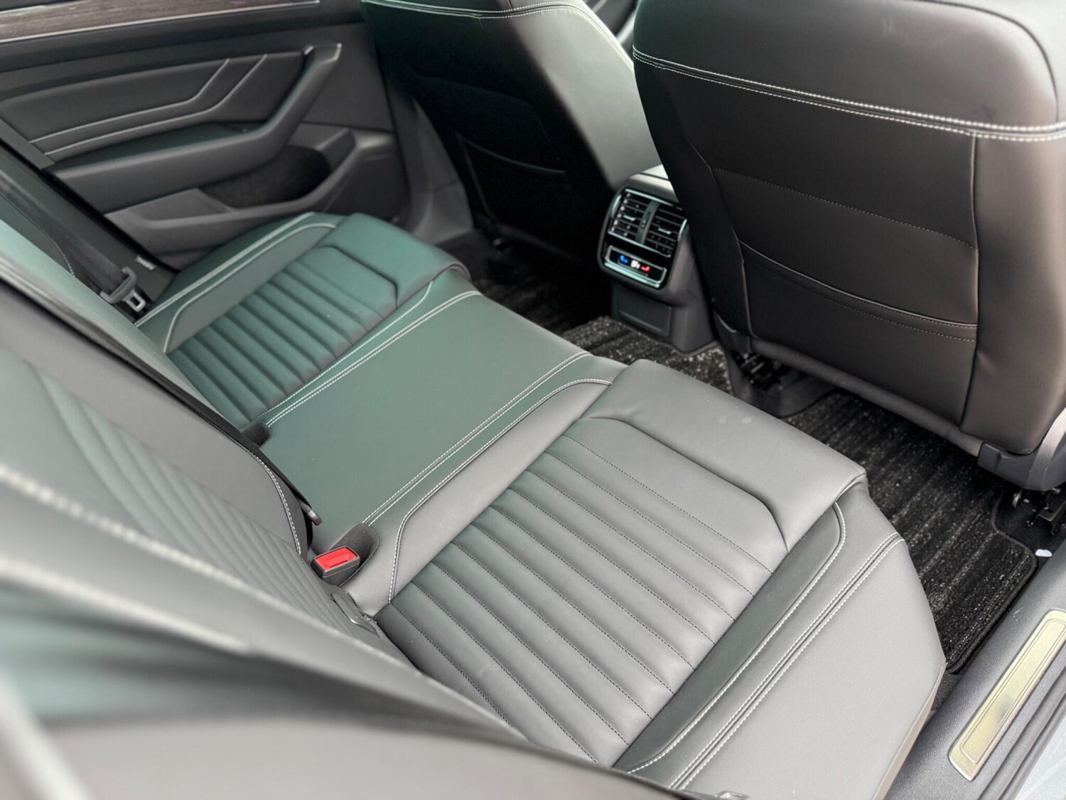 Used Volkswagen Passat 2025 for sale - 76513372: Photo 30