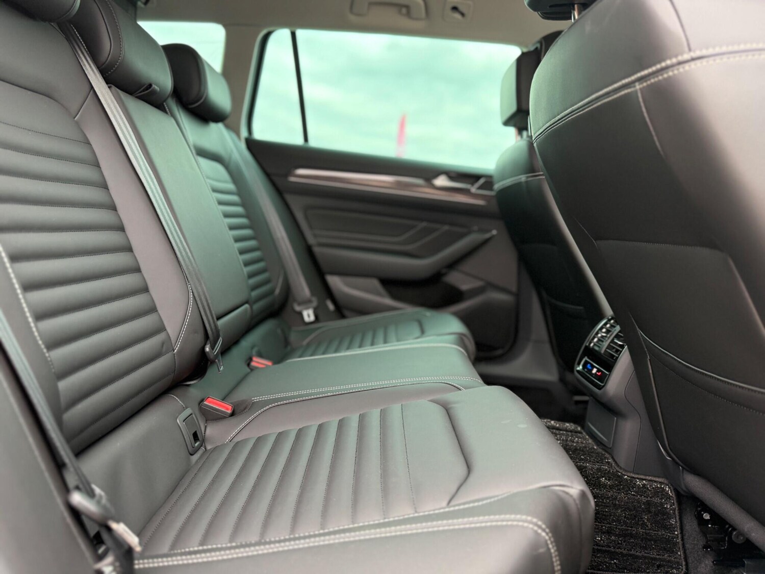 Used Volkswagen Passat 2025 for sale - 76513372: Photo 31