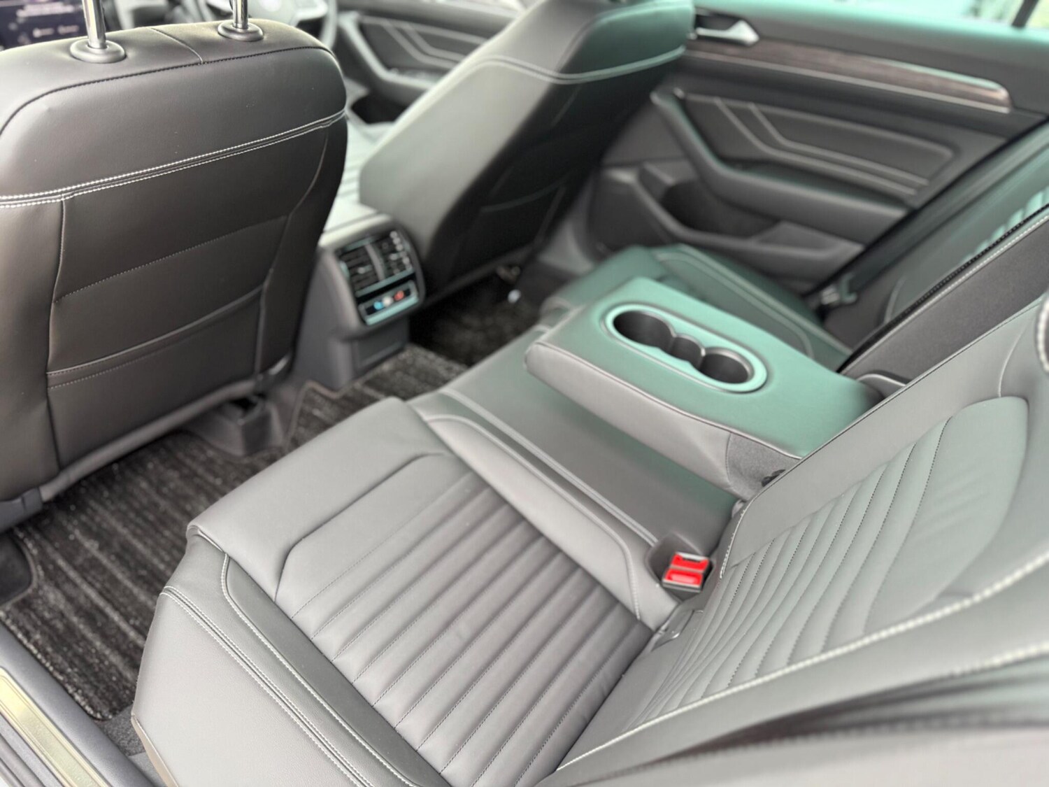 Used Volkswagen Passat 2025 for sale - 76513372: Photo 34