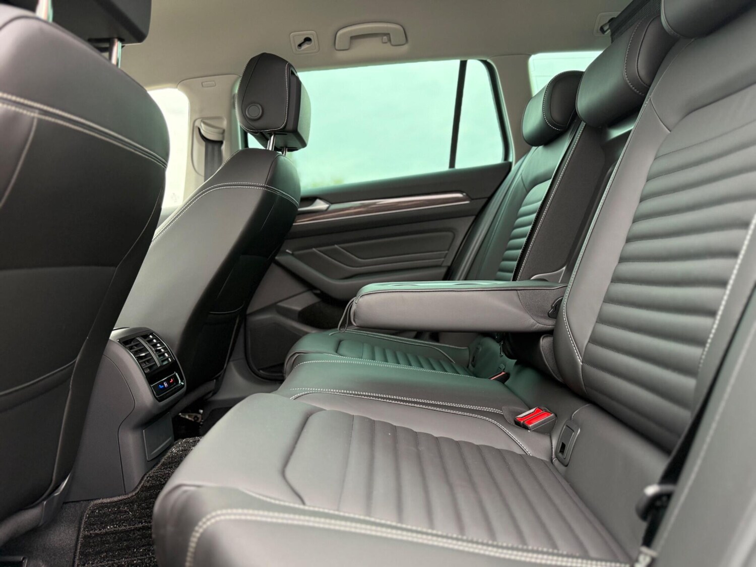 Used Volkswagen Passat 2025 for sale - 76513372: Photo 35