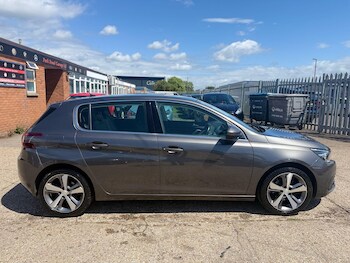 Used Peugeot 308 2018 for sale - 78613135: Photo