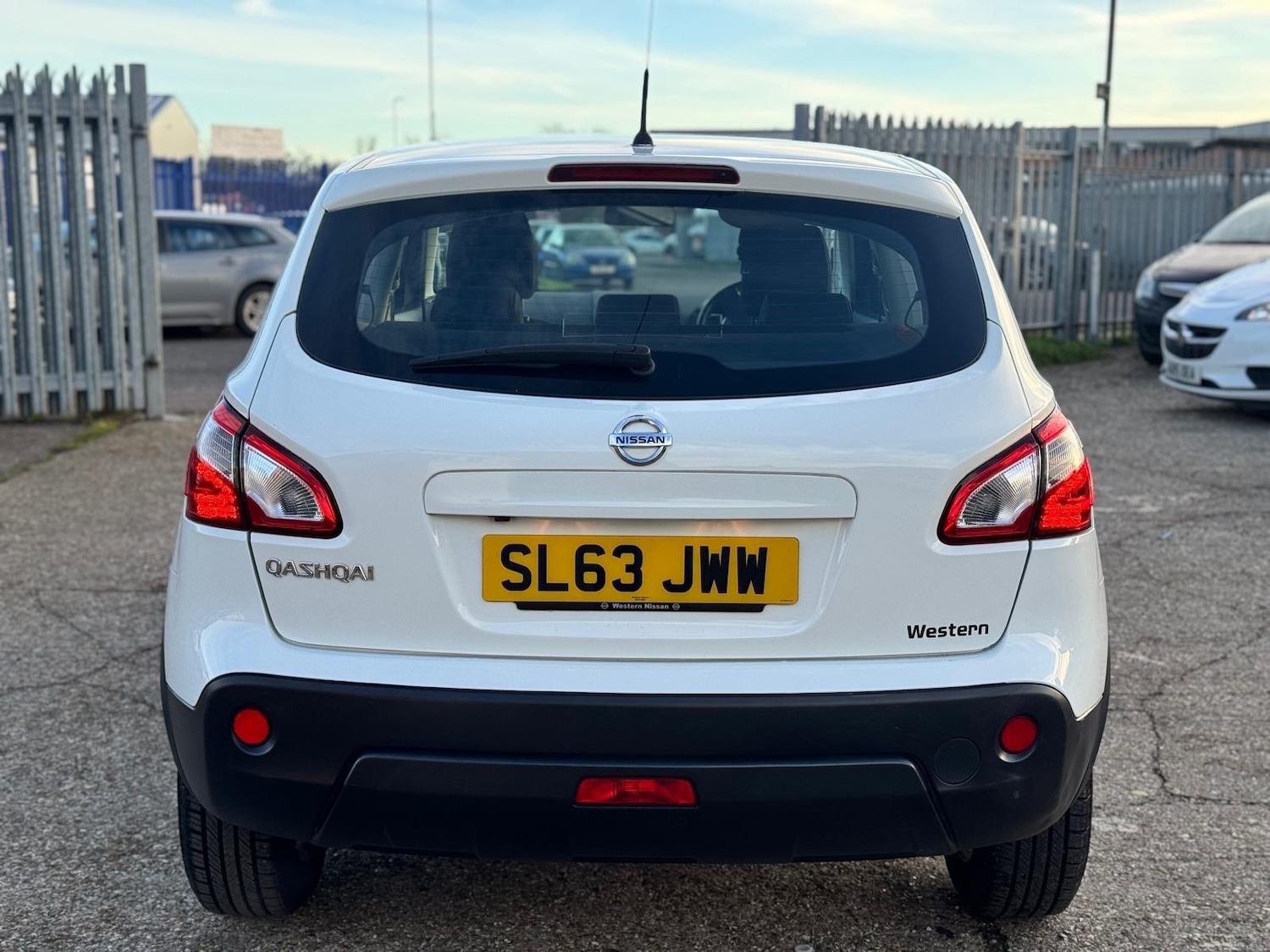 Used Nissan Qashqai 2013 for sale - 76592824: Photo 4