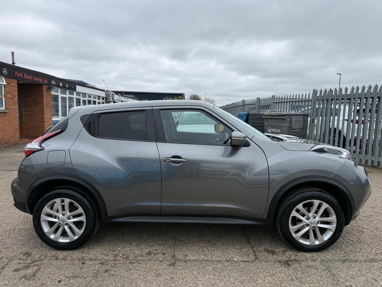Used Nissan Juke 2017 for sale - 78006437: Photo 2