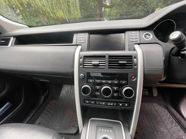 Used Land Rover Discovery Sport 2017 for sale - 76154229: Photo 16
