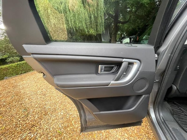 Used Land Rover Discovery Sport 2017 for sale - 76154229: Photo 25