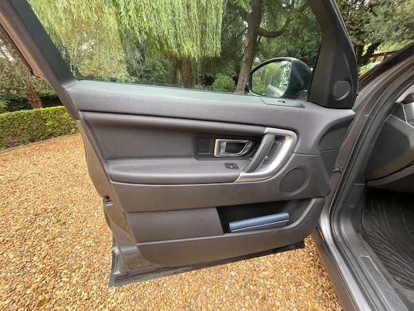 Used Land Rover Discovery Sport 2017 for sale - 76154229: Photo 28
