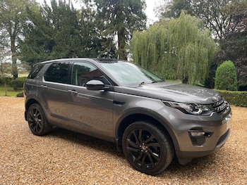 Used Land Rover Discovery Sport 2017 for sale - 76154229: Photo 2