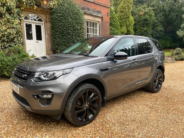 Used Land Rover Discovery Sport 2017 for sale - 76154229: Photo 6