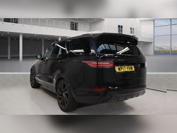 Used Land Rover Discovery 2017 for sale - 75742589: Photo