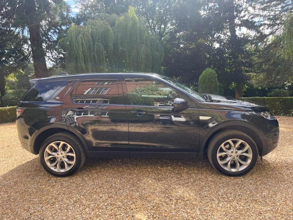 Used Land Rover Discovery Sport 2018 for sale - 75705806: Photo 1