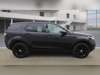 Used Land Rover Discovery Sport 2018 for sale - 75705736: Photo