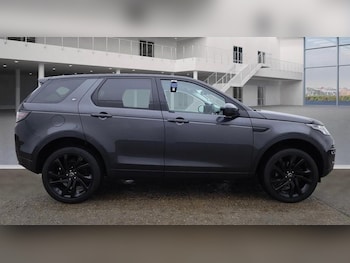Used Land Rover Discovery Sport 2017 for sale - 76534368: Photo