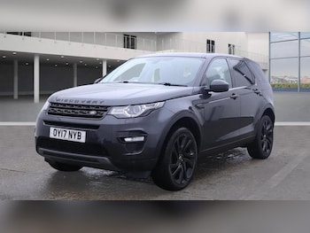 Used Land Rover Discovery Sport 2017 for sale - 76534368: Photo