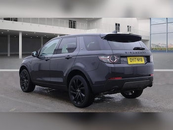 Used Land Rover Discovery Sport 2017 for sale - 76534368: Photo