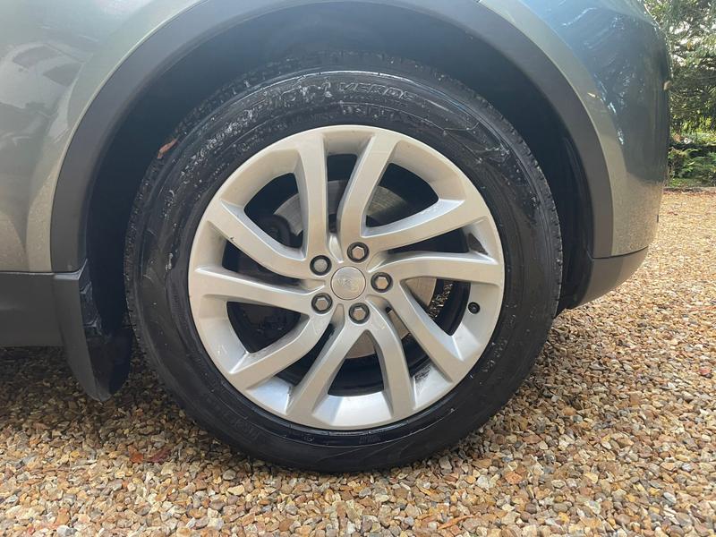 Used Land Rover Discovery 2017 for sale - 76332564: Photo 17