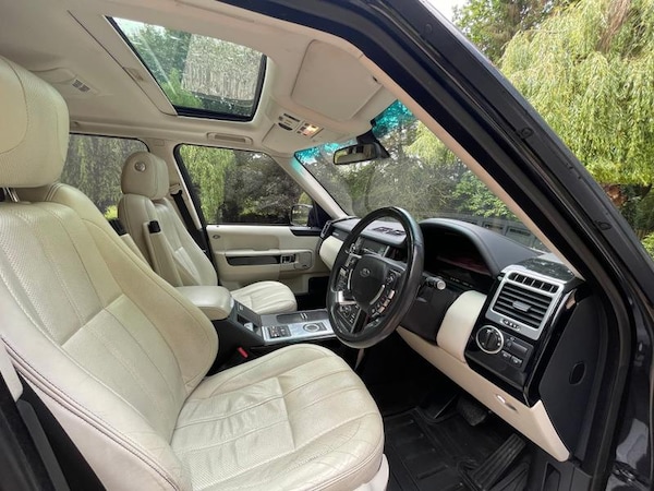 Used Land Rover Range Rover 2011 for sale - 74768843: Photo 10