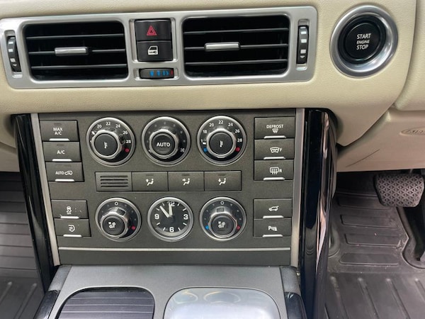 Used Land Rover Range Rover 2011 for sale - 74768843: Photo 15
