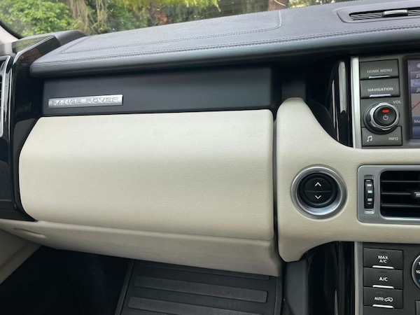 Used Land Rover Range Rover 2011 for sale - 74768843: Photo 17
