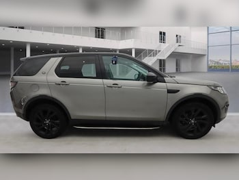 Used Land Rover Discovery Sport 2016 for sale - 76534524: Photo