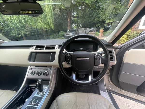Used Land Rover Range Rover Sport 2016 for sale - 73520197: Photo 11