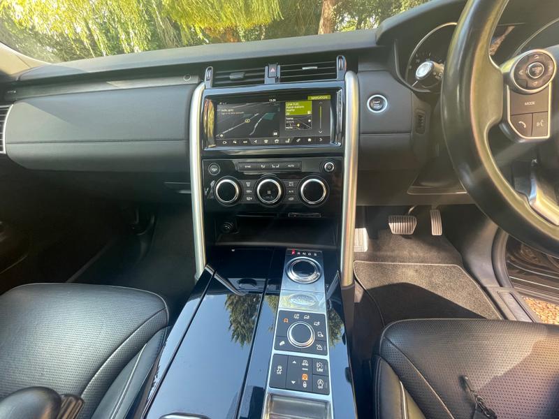 Used Land Rover Range Rover Velar 2018 for sale - 75843398: Photo 33