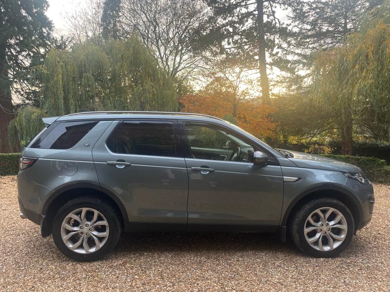 Used Land Rover Discovery Sport 2017 for sale - 76382096: Photo 1
