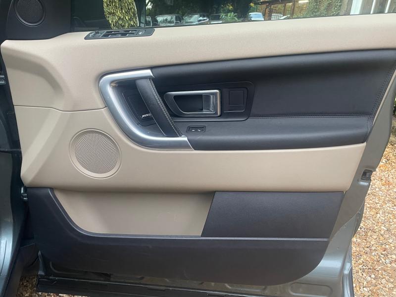 Used Land Rover Discovery Sport 2017 for sale - 76382096: Photo 20