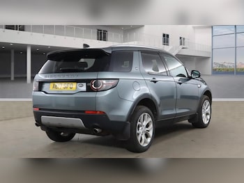 Used Land Rover Discovery Sport 2017 for sale - 76382096: Photo