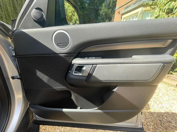 Used Land Rover Discovery 2017 for sale - 75602616: Photo 15
