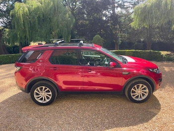 Land Rover Discovery Sport feature image