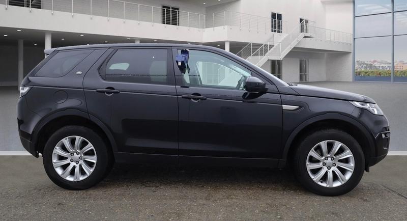 Used Land Rover Discovery Sport 2016 for sale - 76394162: Photo 1