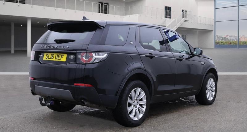 Used Land Rover Discovery Sport 2016 for sale - 76394162: Photo 4