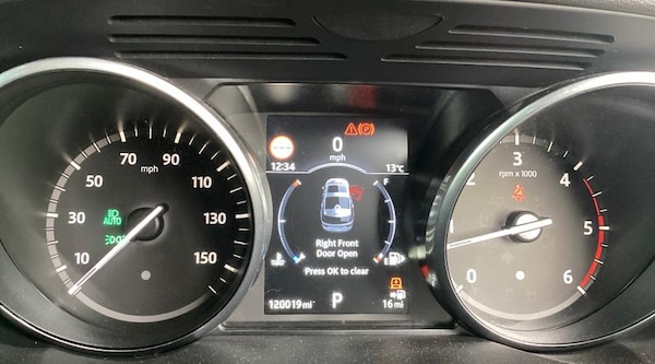 Used Land Rover Discovery 2017 for sale - 76023283: Photo 10