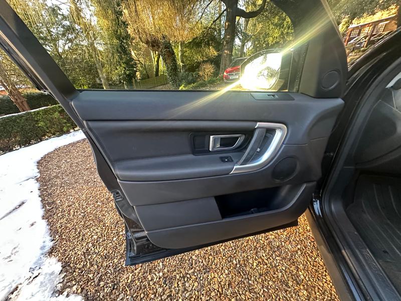 Used Land Rover Discovery Sport 2017 for sale - 77161147: Photo 25