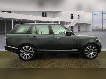 Used Land Rover Range Rover 2017 for sale - 77248756: Photo