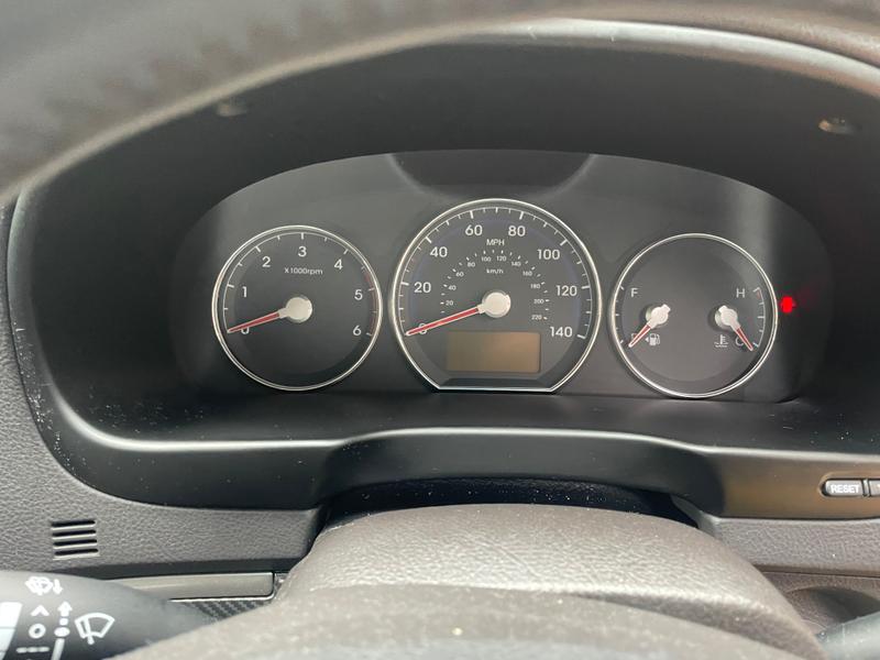 Used Hyundai Santa Fe 2010 for sale - 76553881: Photo 15