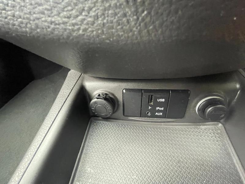 Used Hyundai Santa Fe 2010 for sale - 76553881: Photo 17