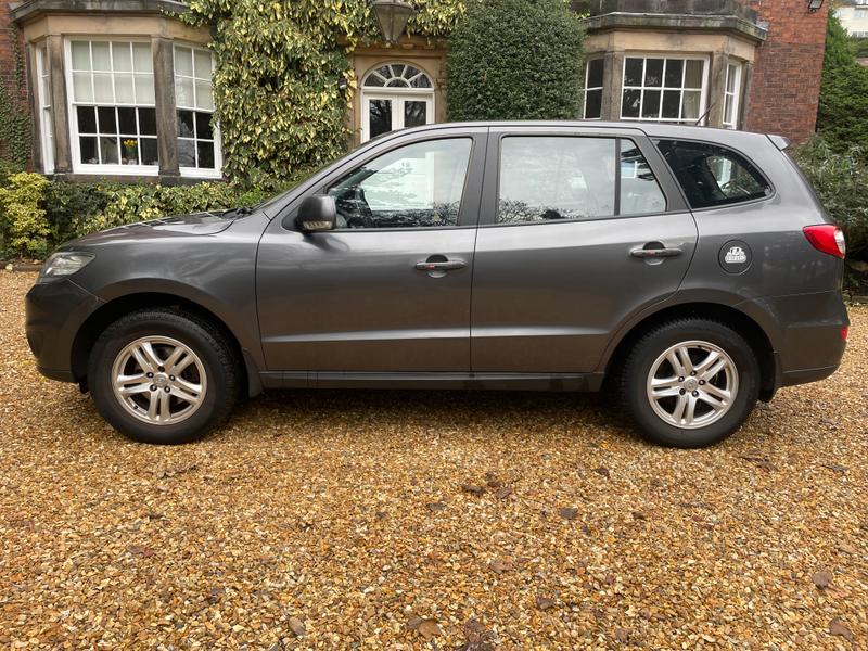 Used Hyundai Santa Fe 2010 for sale - 76553881: Photo 4