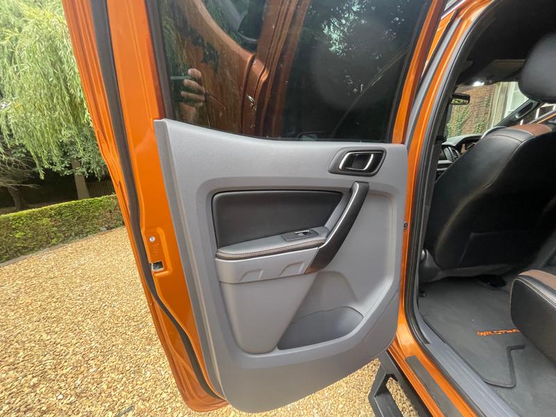 Used Land Rover Discovery 2018 for sale - 76209318: Photo 4