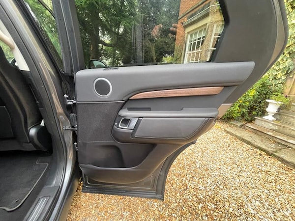 Used Land Rover Discovery 2019 for sale - 76154252: Photo 15