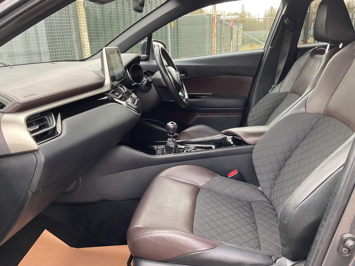 Used Toyota C-HR 2017 for sale - 78047099: Photo 15