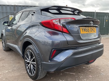 Used Toyota C-HR 2017 for sale - 78047099: Photo