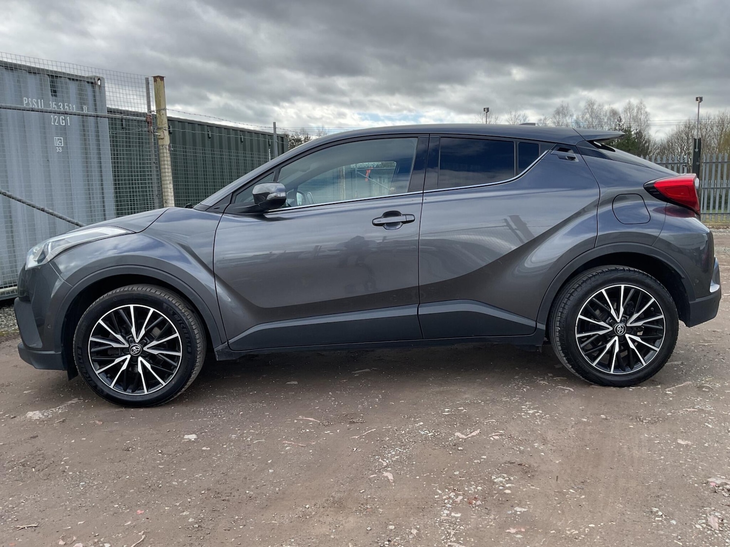 Used Toyota C-HR 2017 for sale - 78047099: Photo 6