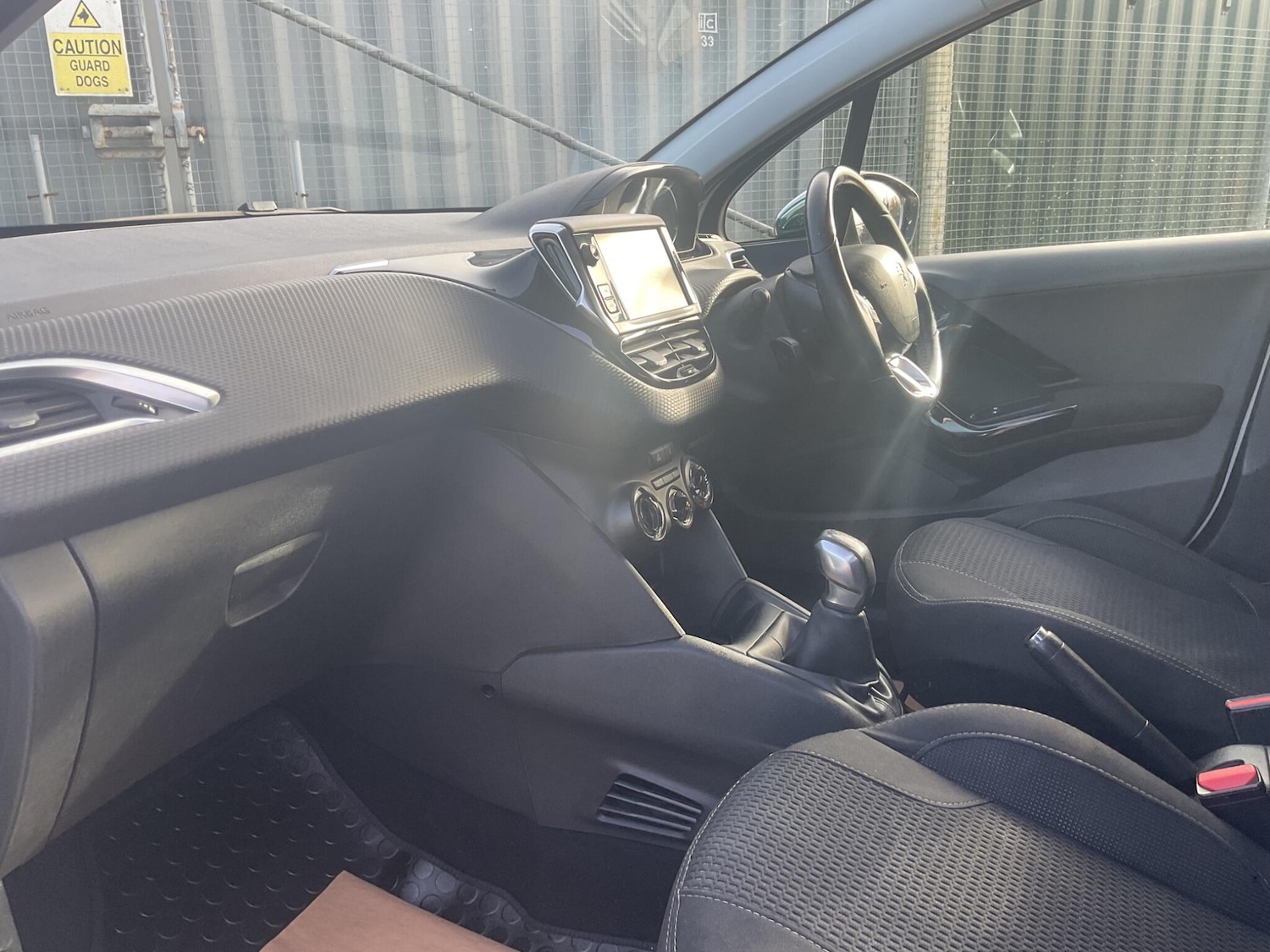 Used Peugeot 208 2016 for sale - 77585960: Photo 10