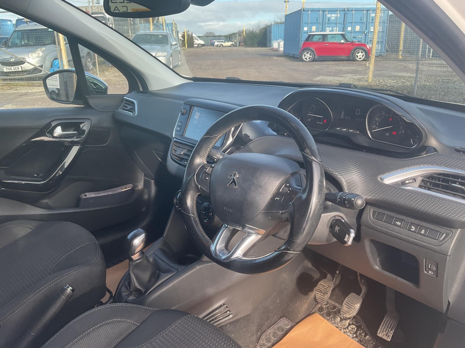 Used Peugeot 208 2016 for sale - 77585960: Photo 11